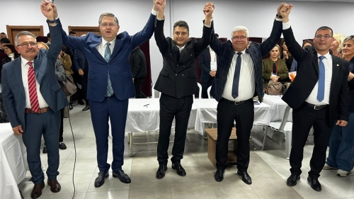 YENİ PARTİ’DE ÜYELER ‘KURUCU İL BAŞKANI BALKANLI İLE YOLA DEVAM’ DEDİ